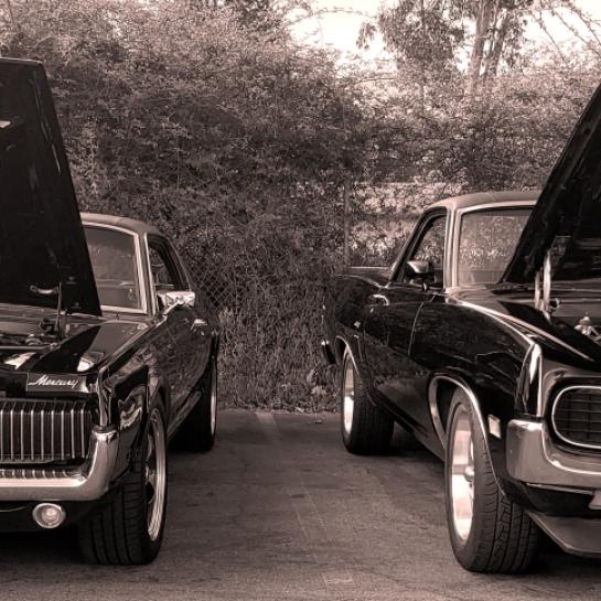1968 Mercury Cougar and 1970 Ford Ranchero on display