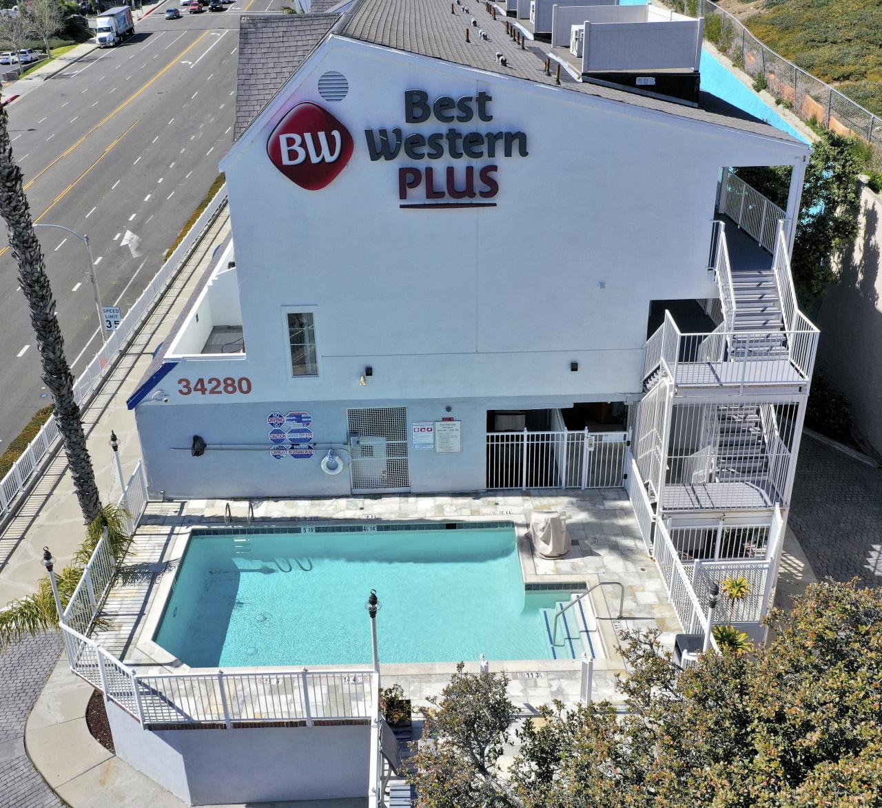 The Marina Shores Hotel Pool