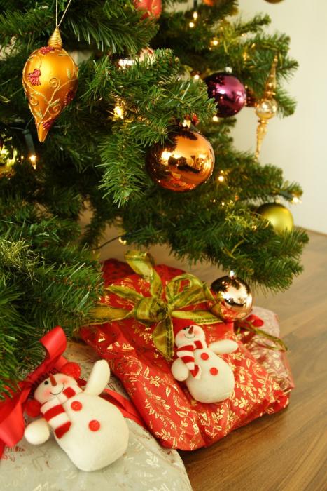 Christmas tree with presents underneath